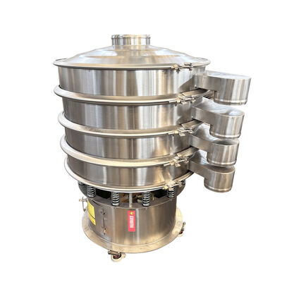 Вибрационная скрининг-машина с многослойными экранами, позволяющими одновременно отделять несколько классов размеров частиц